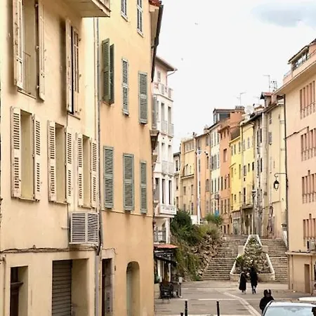 Rue De La Rampe Lejlighed